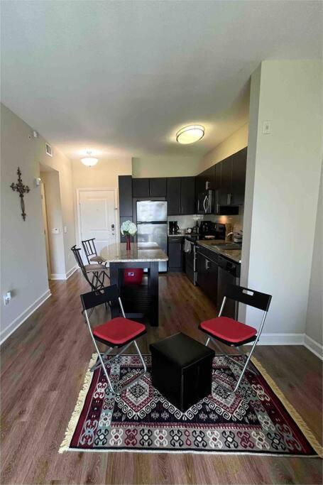 Blooming Journey In Tampa Bay! Apartment Bagian luar foto