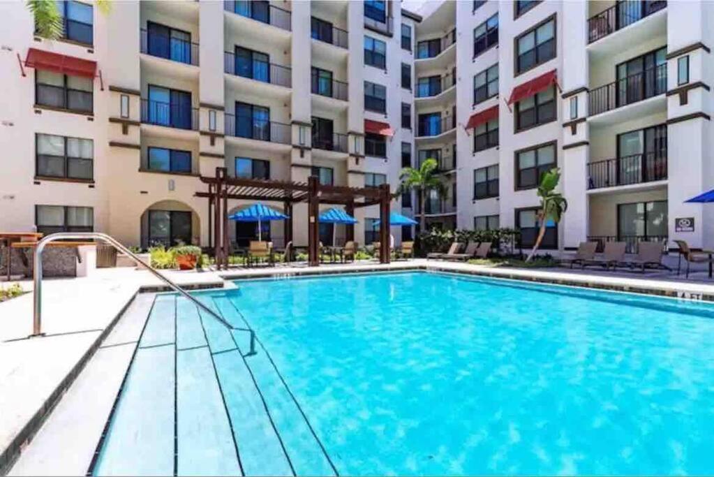 Blooming Journey In Tampa Bay! Apartment Bagian luar foto
