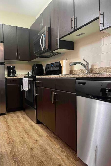 Blooming Journey In Tampa Bay! Apartment Bagian luar foto